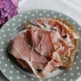 vesre ham voor ontbijt-boterhammen en ander lekkers door mélange voor gasten van buitengoed de gaard
